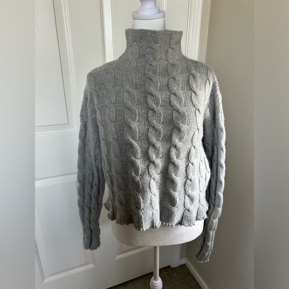 Michaels Kors turtleneck long sleeve cable knit sweater. Color grey. Size medium